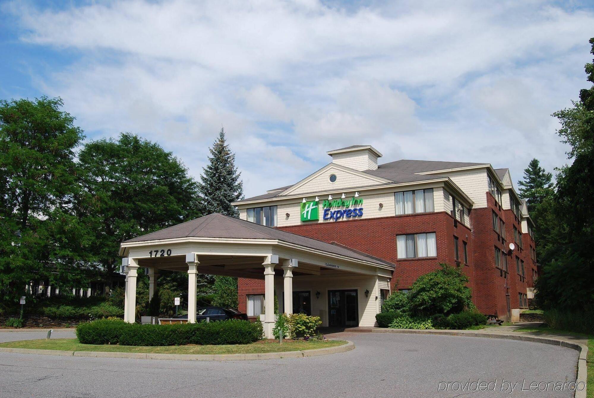Holiday Inn Express South Burlington By Ihg Exterior foto